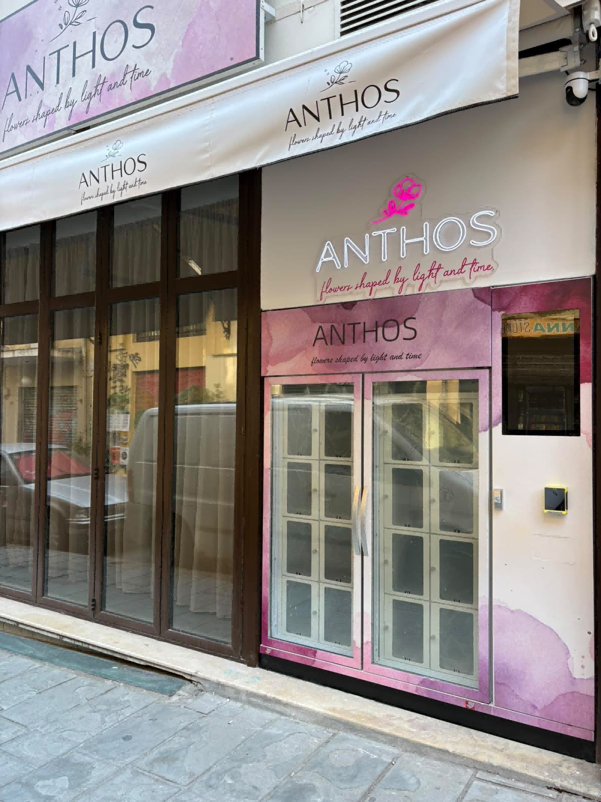 Greece Case Study: Scaling 24/7 Floral Retail with a Refrigerated Flower Vending Machine